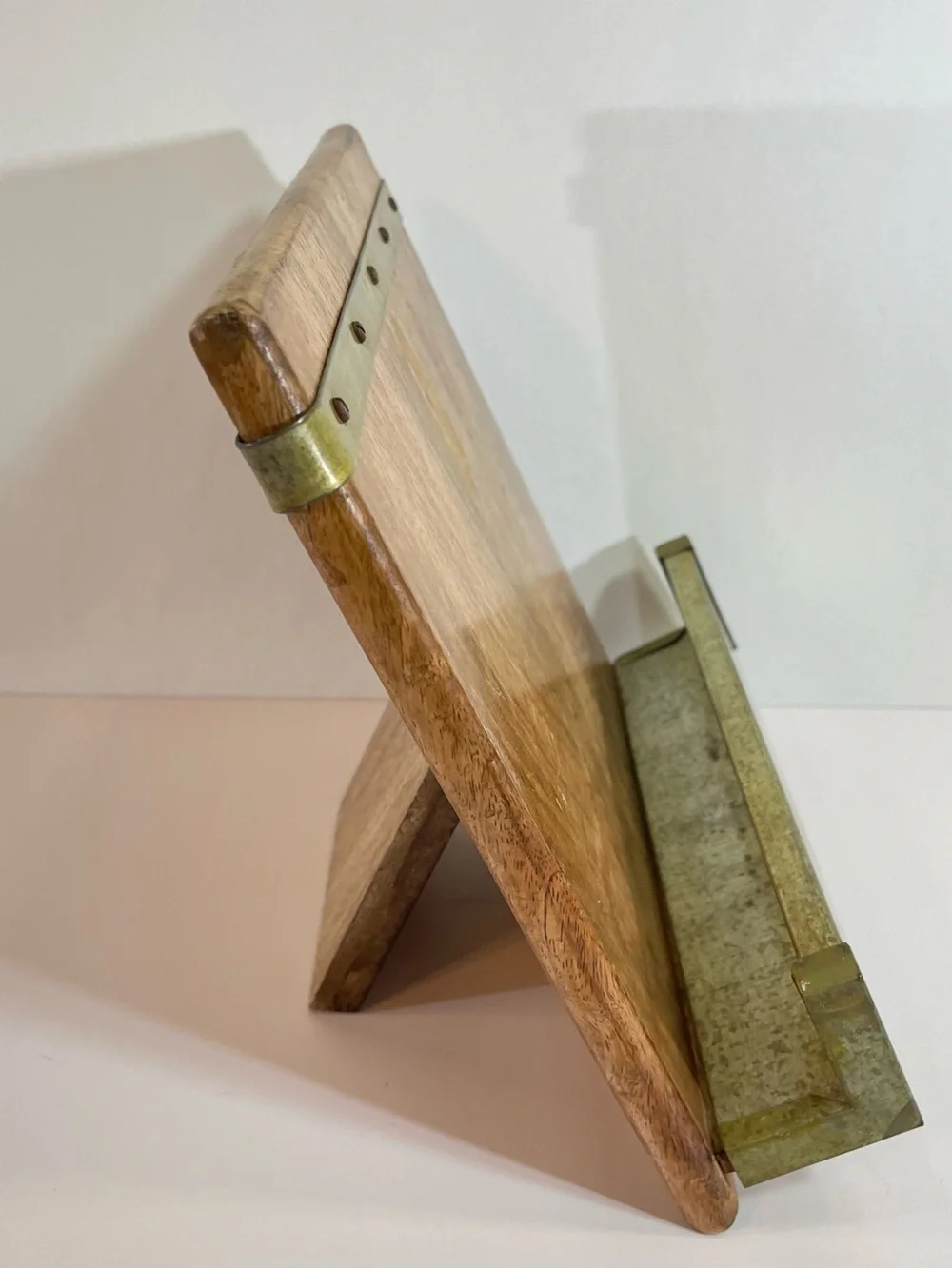Mud Pie Rustic Metal Wooden Book Stand Kitchen Recipes Bibles Foldable 12” H EUC